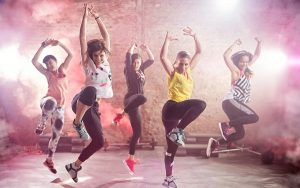 truyen-thong-quang-cao-voi-nhung-hinh-anh-cua-phong-tap-nhay